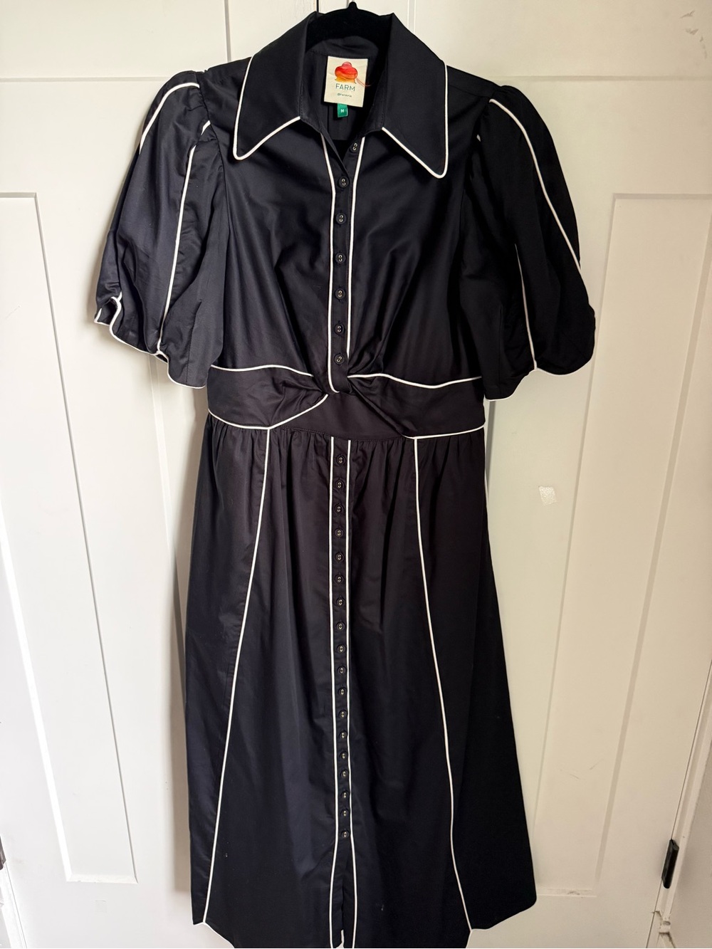 Farm Rio Twisted Cotton Midi Dress with white piping and scalloped hem line. M. - Picture 6 of 11